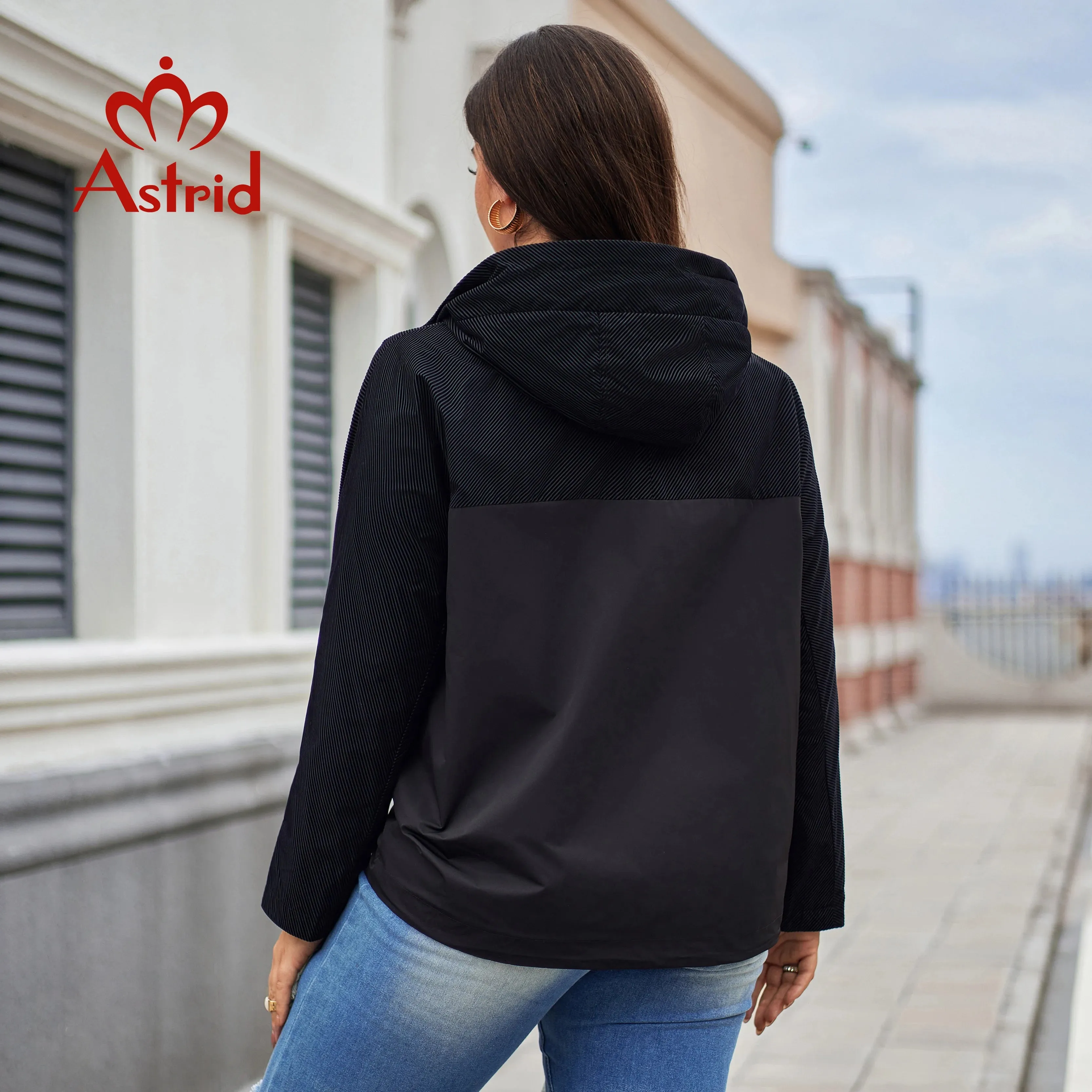 Astrid Windbreaker Hooded Outerwear Jacket