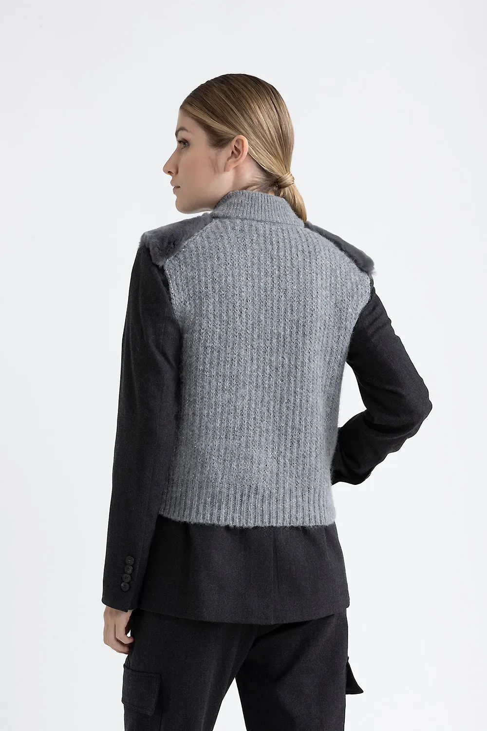 Knitted gilet with fur trim