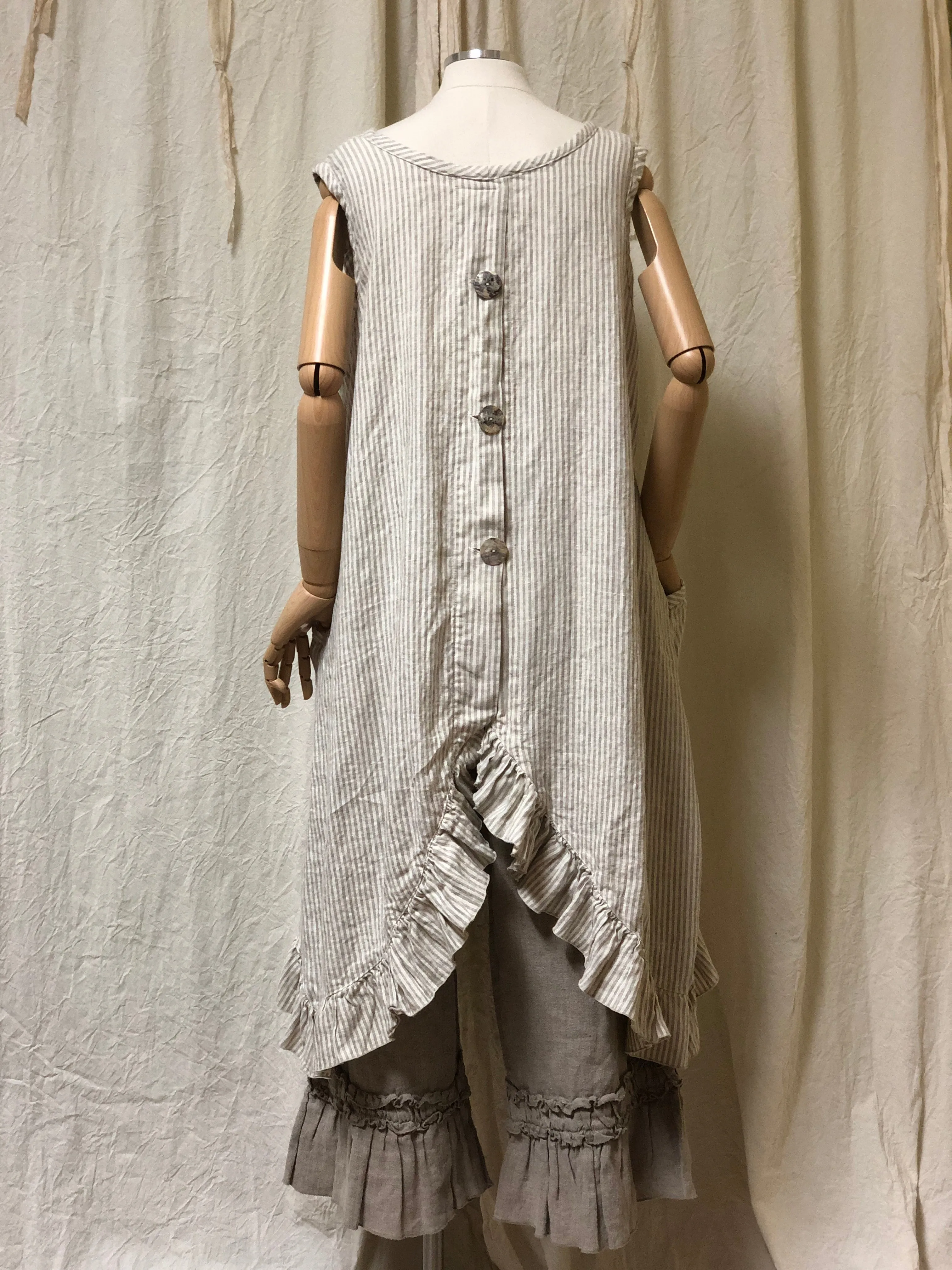 Mary Ellen Over Smock in Linen