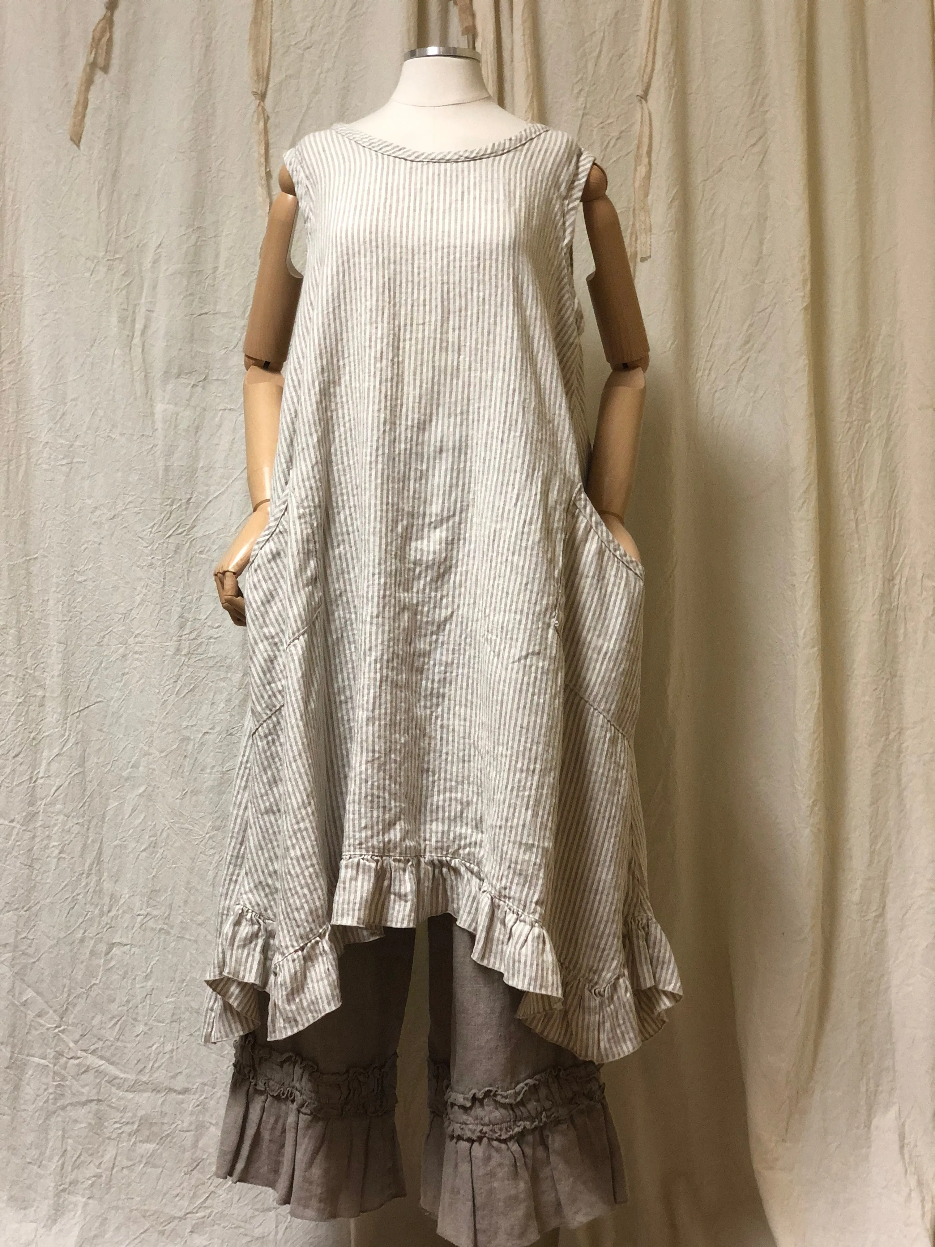 Mary Ellen Over Smock in Linen