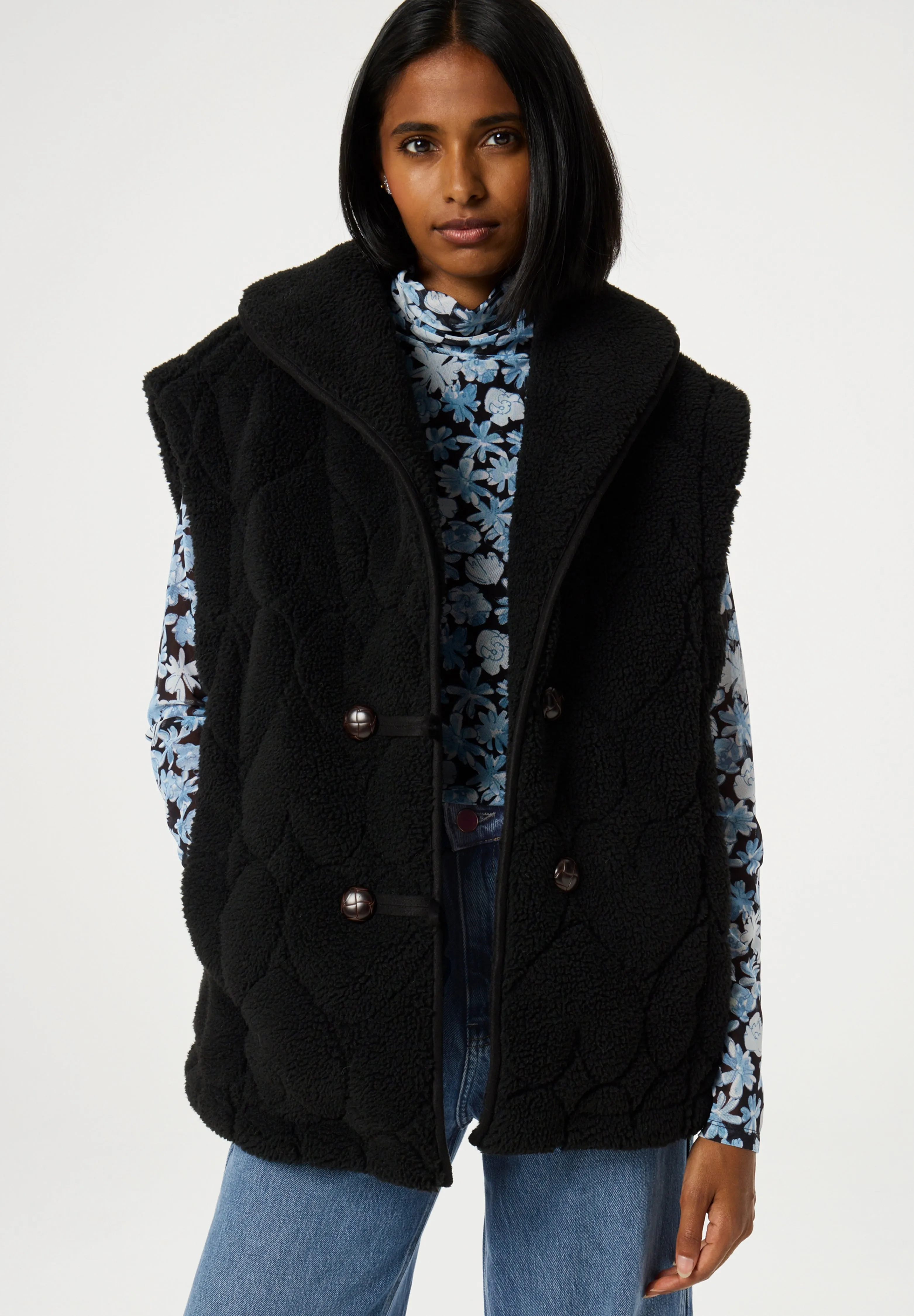 Merlin Gilet in black