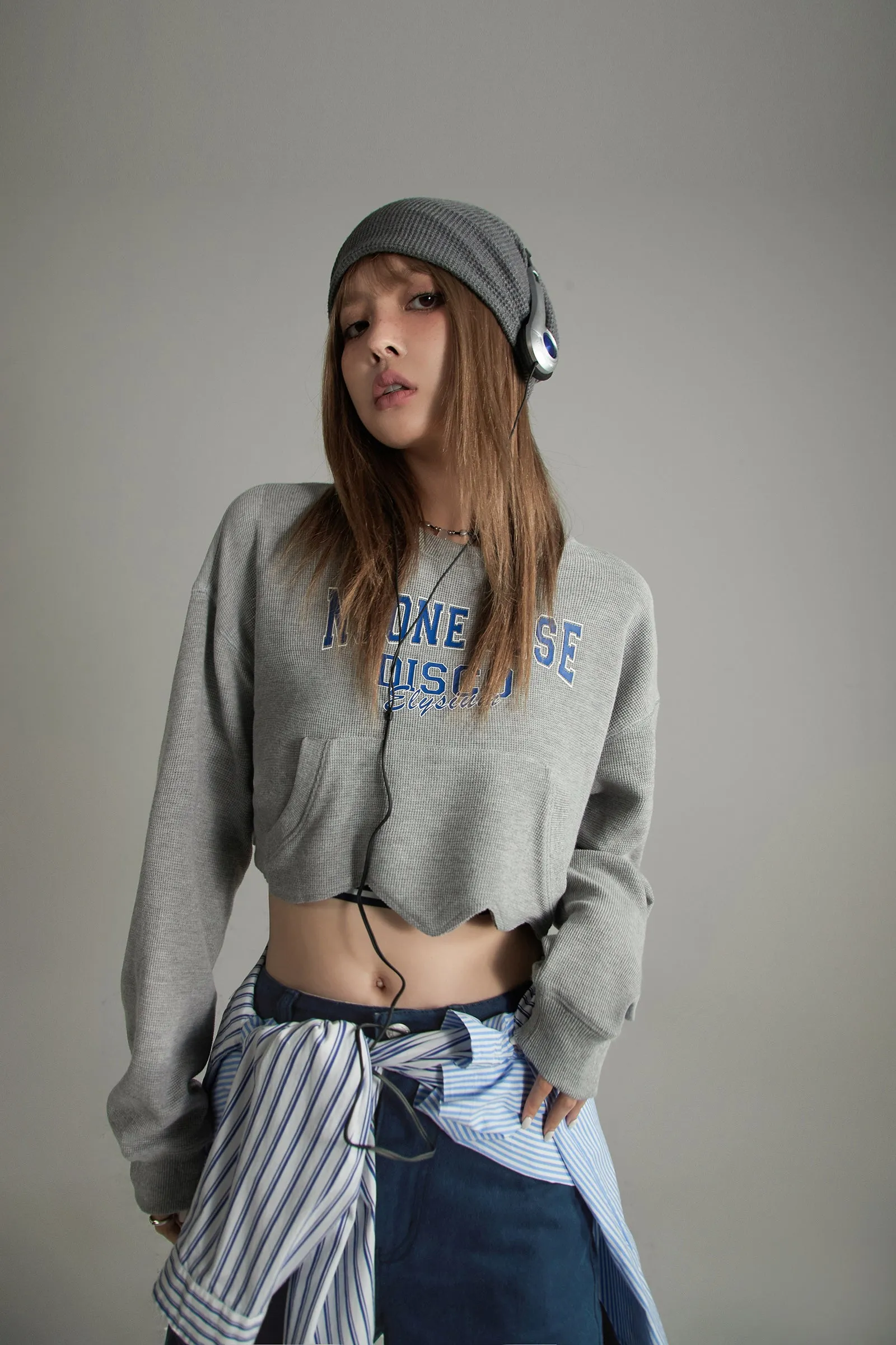 Wavy Edge Long Sleeve Crop Sweatshirt